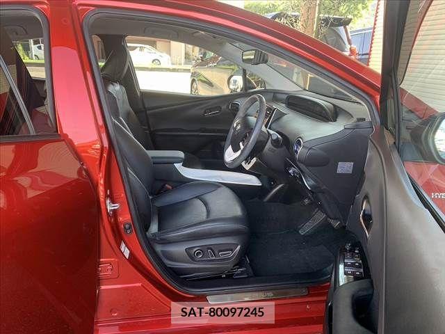 Toyota PRIUS 2017-07 281701-13