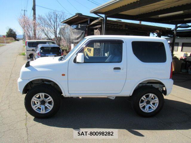 Suzuki JIMNY 2011-06 232396-13