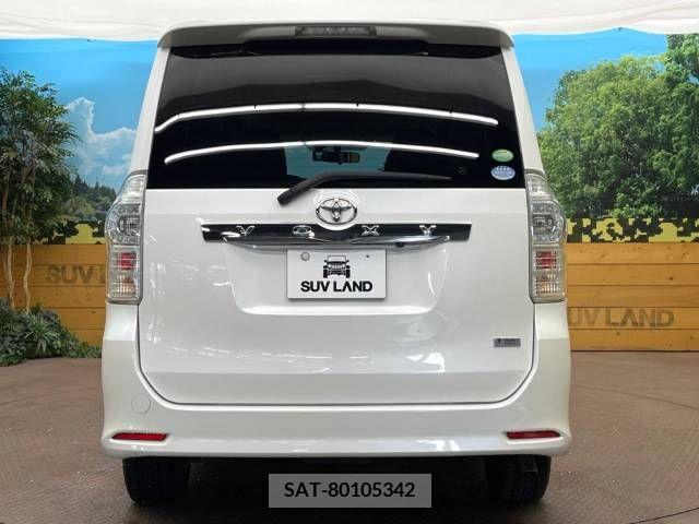 Toyota VOXY 2012-05 327326-16