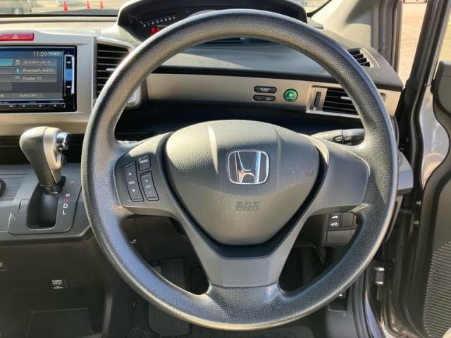 Honda FREED SPIKE 2015-01 191211-7