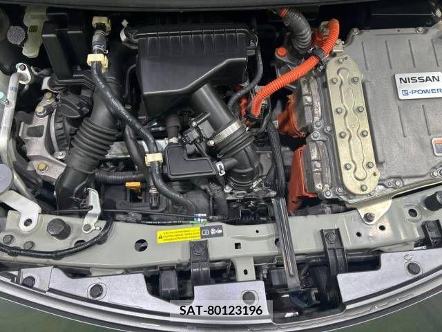 Nissan NOTE 2017-03 305366-18