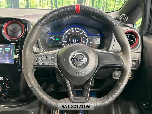 Nissan NOTE 2017-03 305366-11