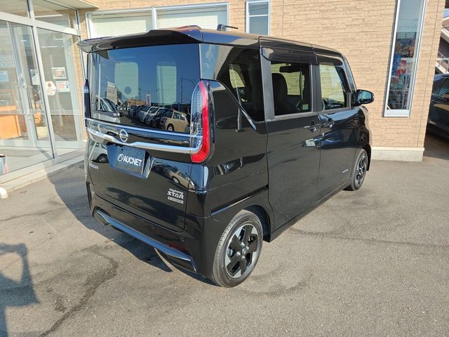 Nissan ROOX 2022-07 23129-1