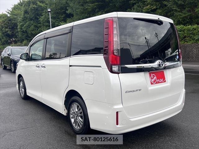 Toyota ESQUIRE 2015-07 321435-6