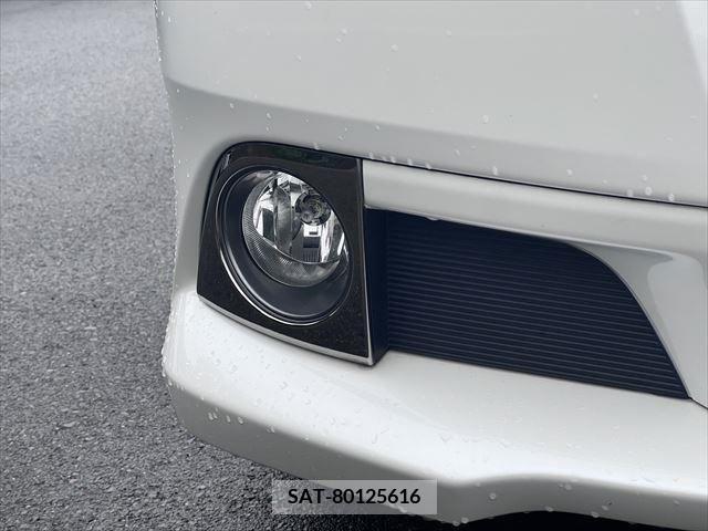 Toyota ESQUIRE 2015-07 321435-11