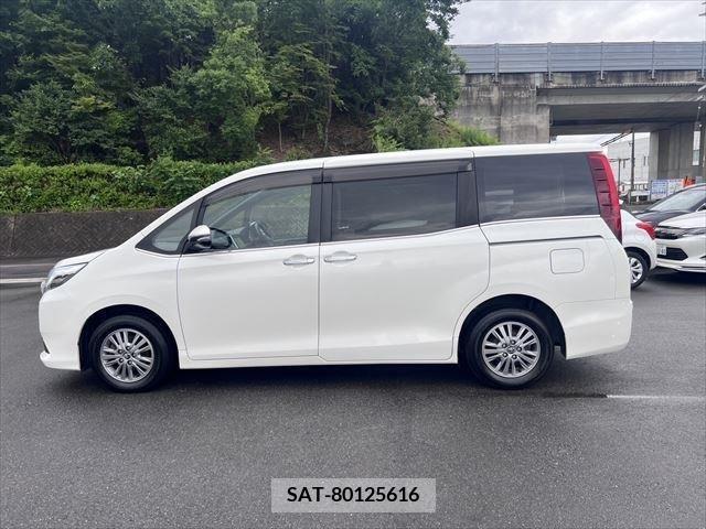 Toyota ESQUIRE 2015-07 321435-7