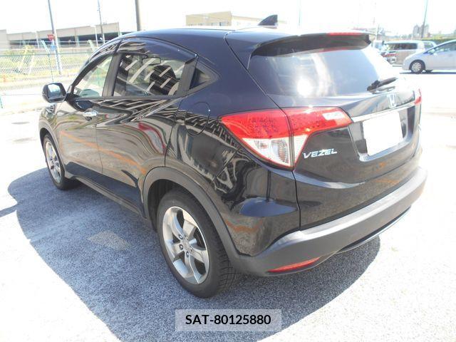Honda VEZEL 2018-03 369906-1