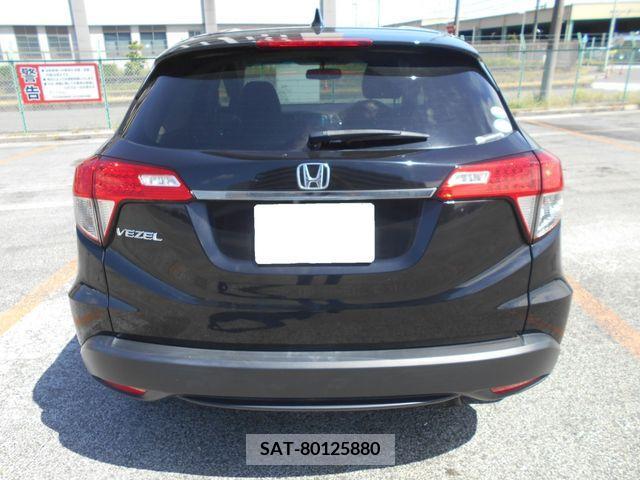 Honda VEZEL 2018-03 369906-8