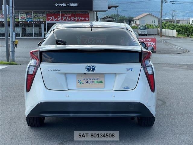 Toyota PRIUS 2017-05 282242-5