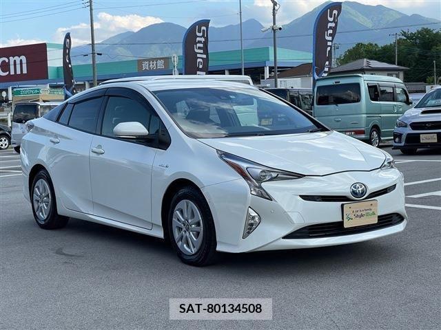Toyota PRIUS 2017-05 282242-2