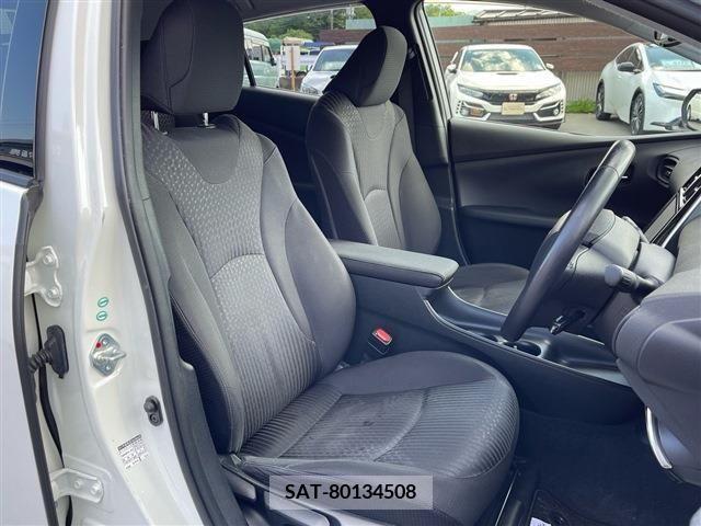 Toyota PRIUS 2017-05 282242-9
