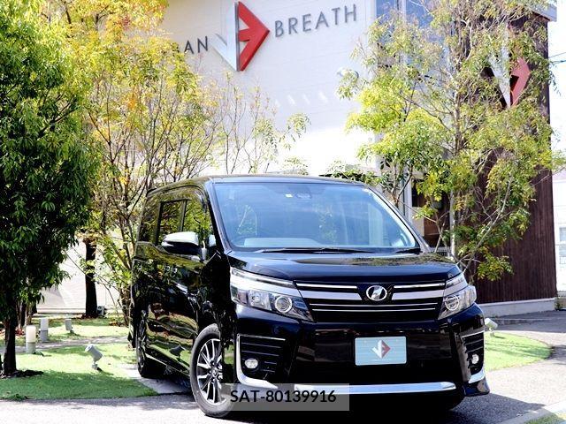 Toyota VOXY 2017-01 230697-0