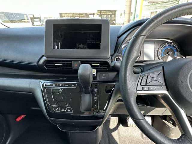 Mitsubishi EK X 2022-04 16590-9