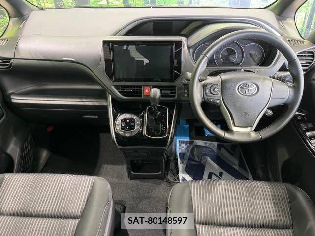 Toyota VOXY 2018-02 234460-1