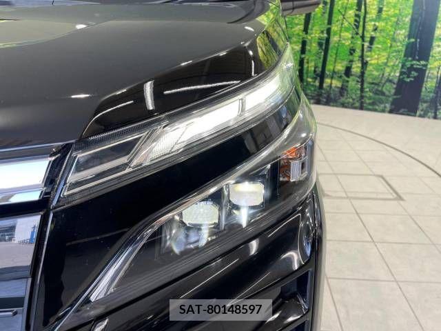 Toyota VOXY 2018-02 234460-12