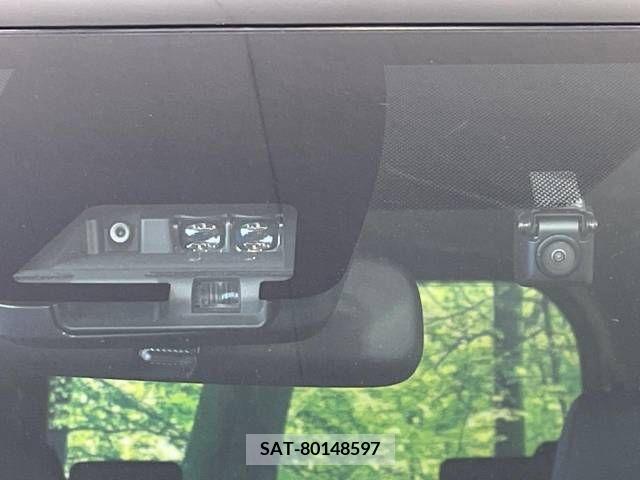Toyota VOXY 2018-02 234460-6