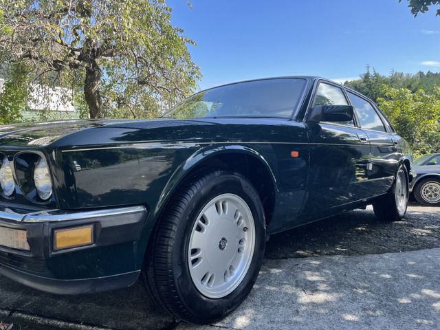 Jaguar XJ SERIES 1994-04 2747-4