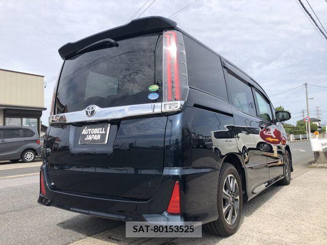 Toyota NOAH 2017-07 201734-1