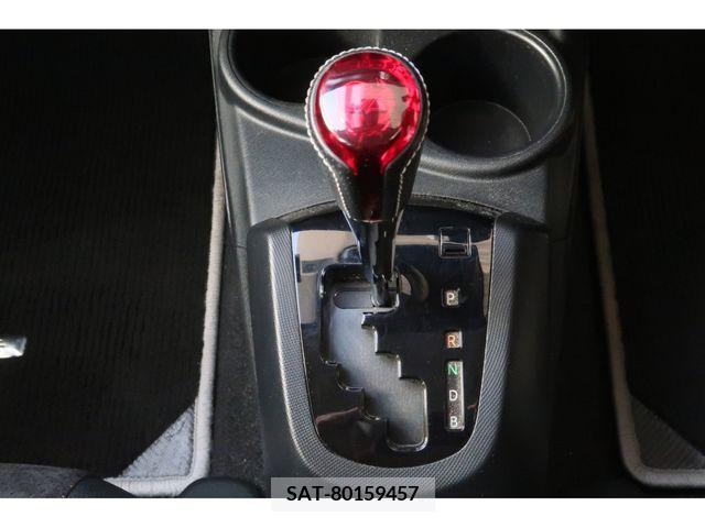 Toyota AQUA 2017-03 260255-17