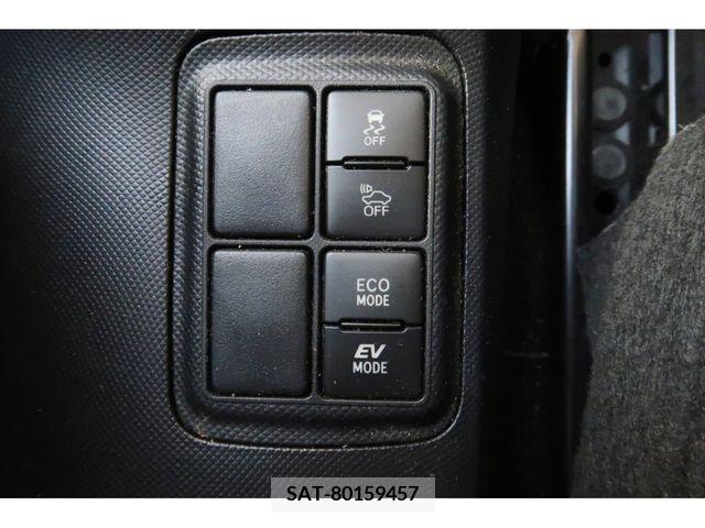Toyota AQUA 2017-03 260255-18
