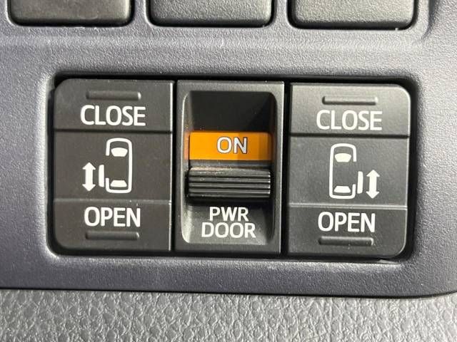 Toyota VOXY 2015-11 185432-3
