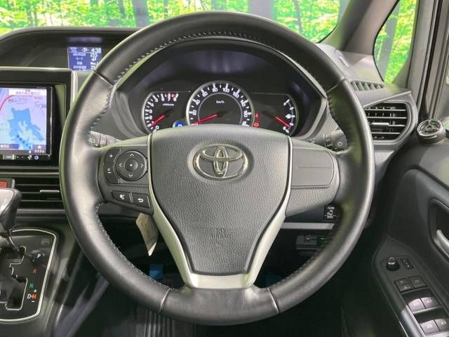 Toyota VOXY 2015-11 185432-12