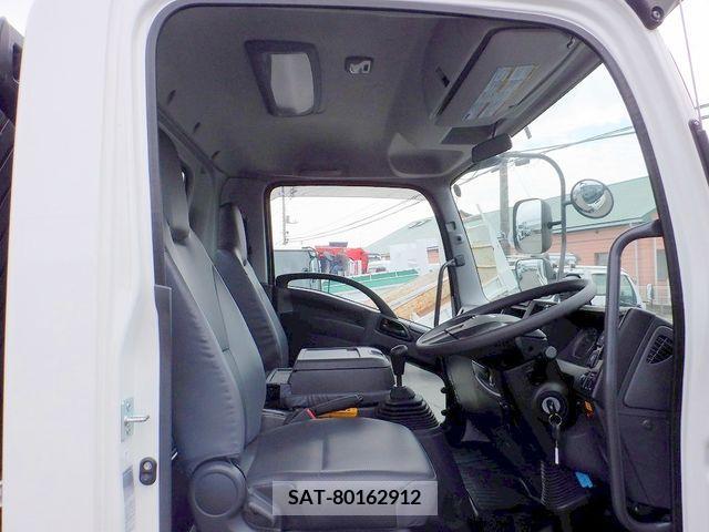 Isuzu FORWARD 2023-02 231340-11