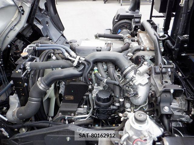 Isuzu FORWARD 2023-02 231340-15