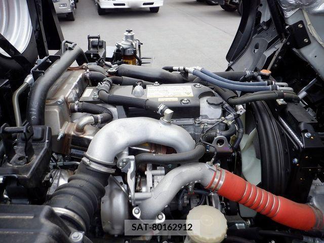 Isuzu FORWARD 2023-02 231340-16