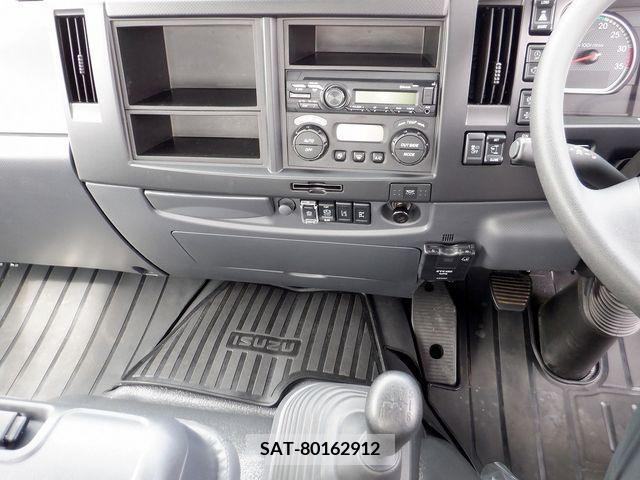 Isuzu FORWARD 2023-02 231340-13