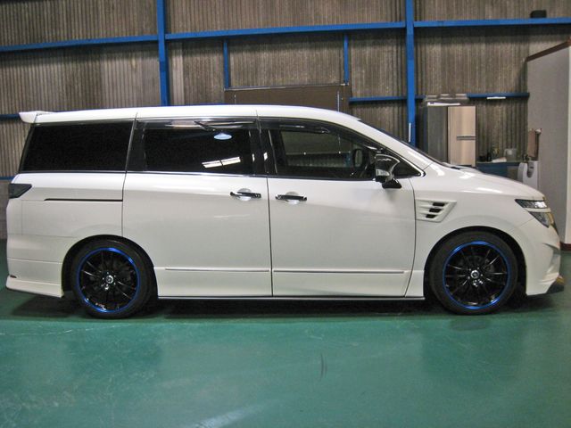Nissan ELGRAND 2015-03 7224-5