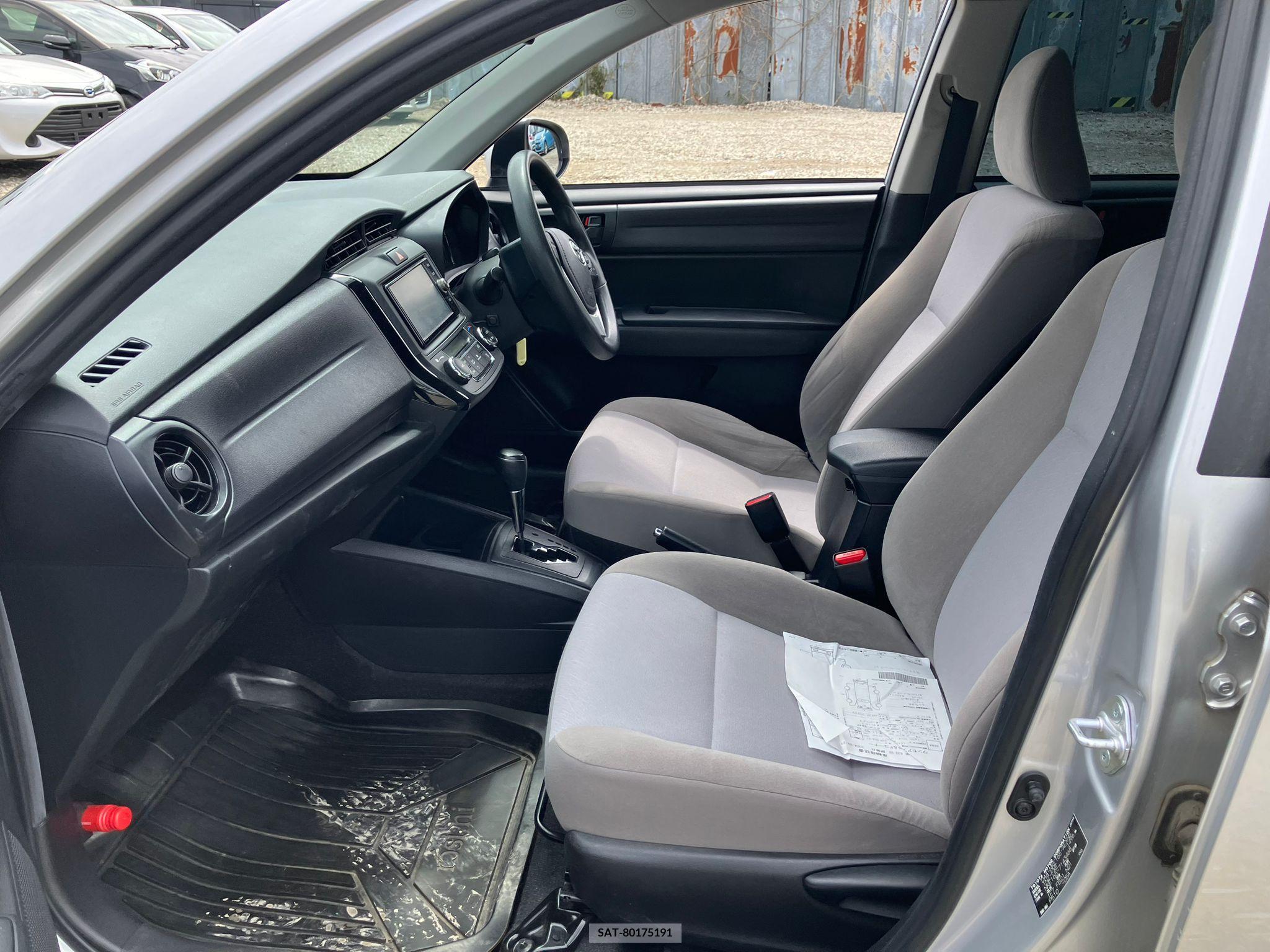 Toyota COROLLA AXIO 2017-03 257765-9
