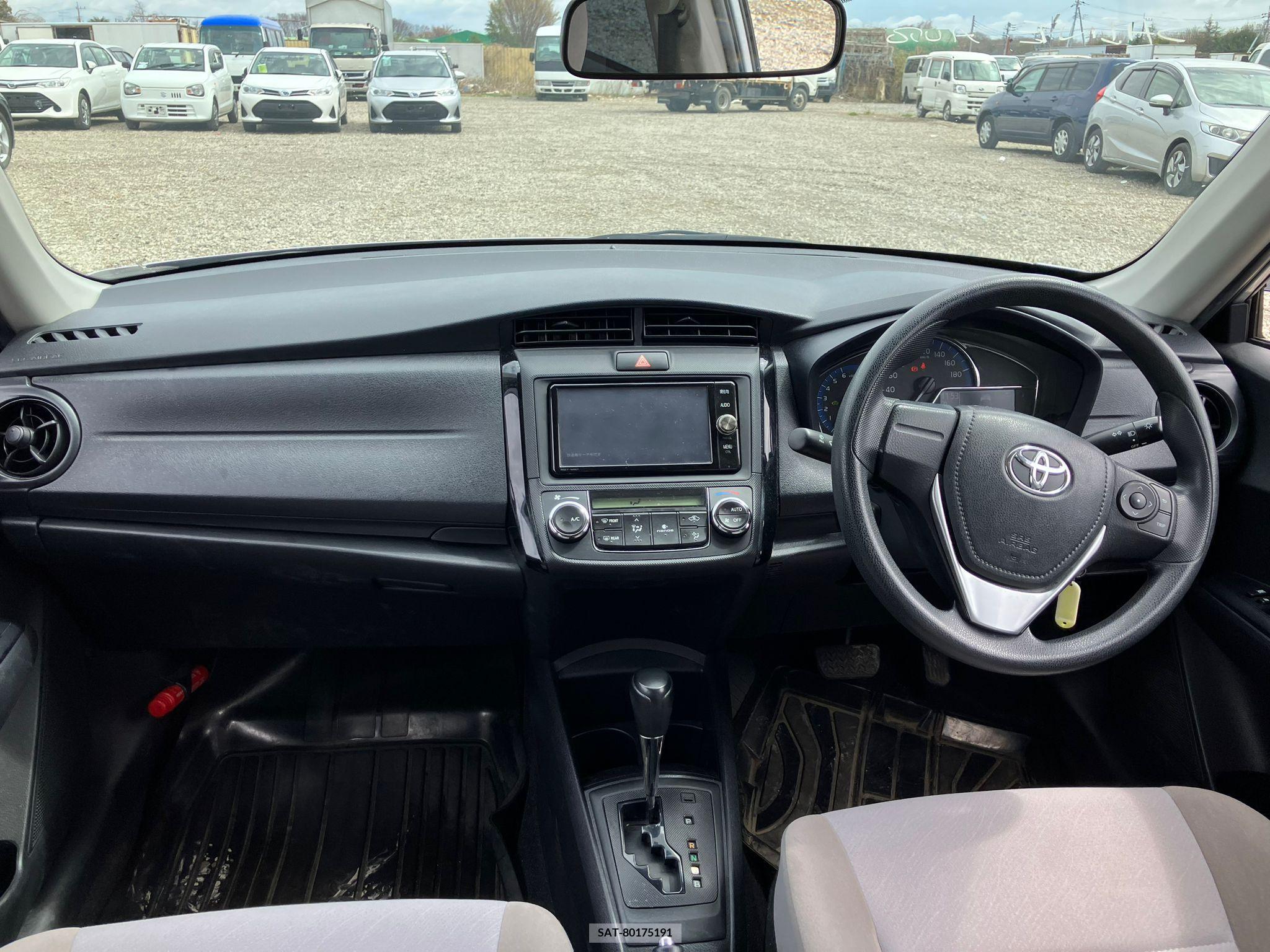 Toyota COROLLA AXIO 2017-03 257765-11