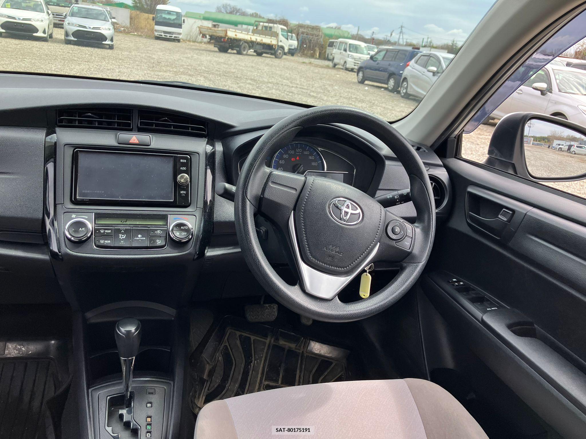 Toyota COROLLA AXIO 2017-03 257765-12