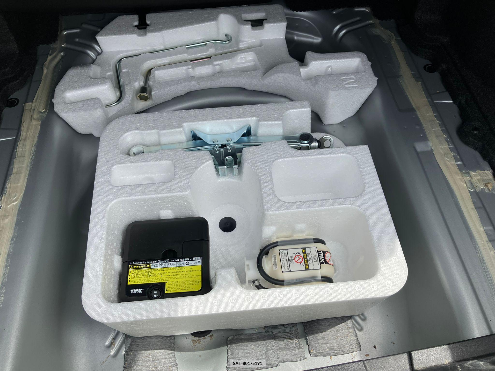 Toyota COROLLA AXIO 2017-03 257765-14
