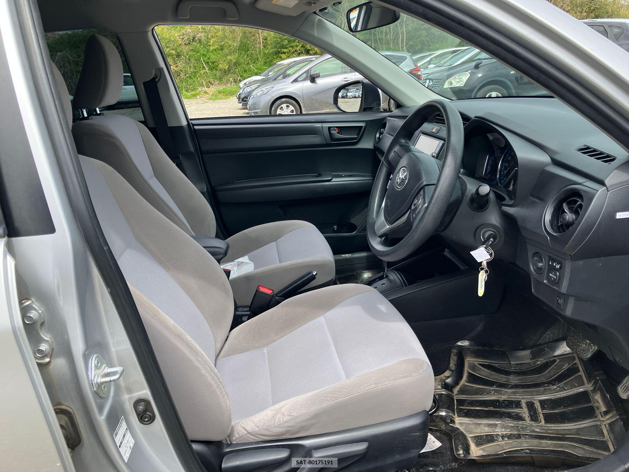 Toyota COROLLA AXIO 2017-03 257765-8