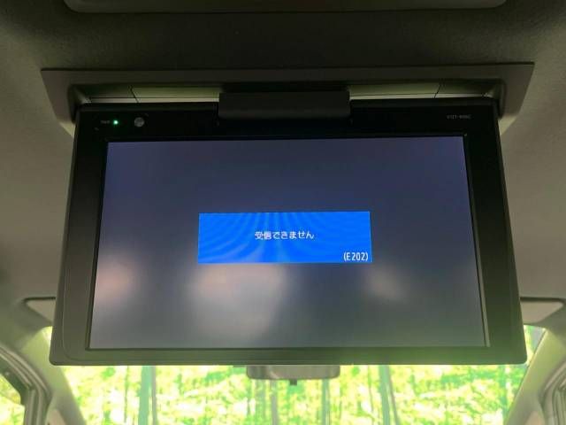 Toyota NOAH 2018-07 185086-2