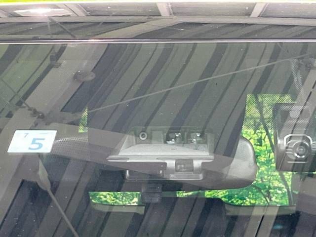 Toyota NOAH 2018-07 185086-6