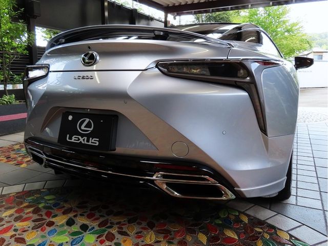 Lexus LC 2022-06 23519-1