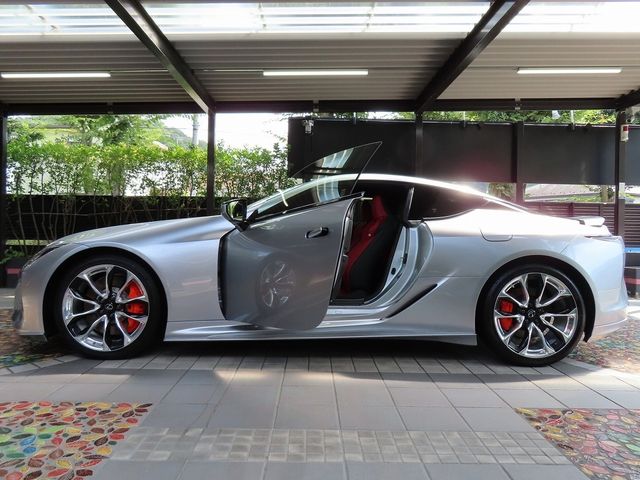 Lexus LC 2022-06 23519-10