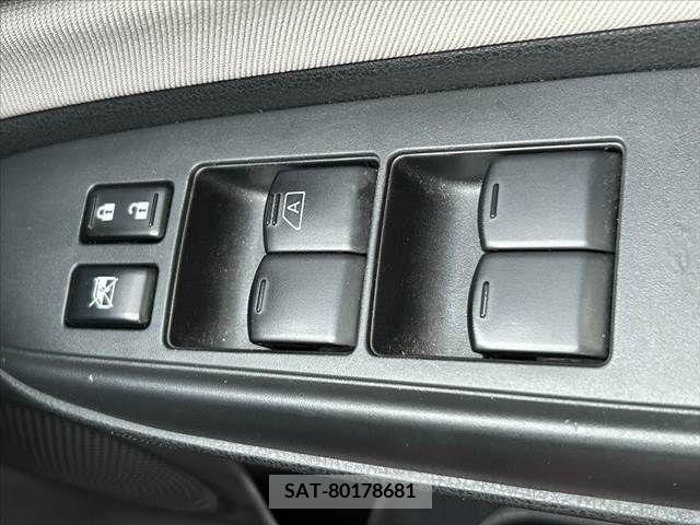 Nissan NOTE 2017-03 313895-27