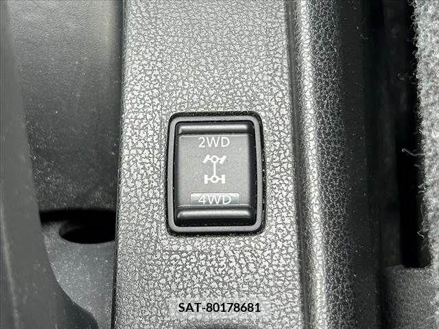 Nissan NOTE 2017-03 313895-25