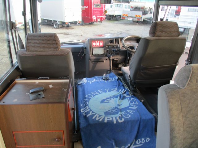 Nissan CIVILIAN BUS 2001-02 976-12