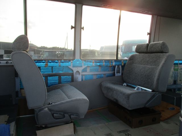 Nissan CIVILIAN BUS 2001-02 976-16