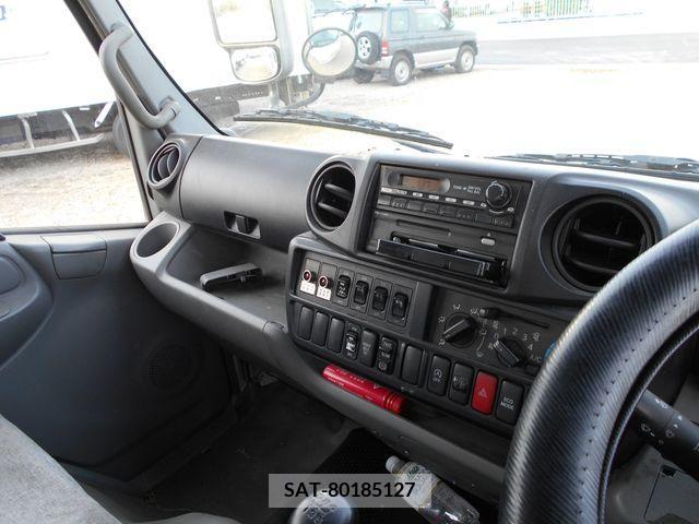 Hino DUTRO 2013-09 251928-21