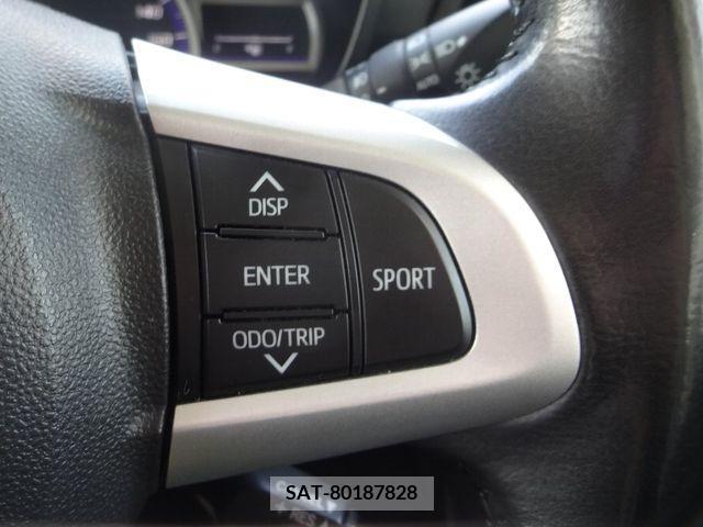 Toyota ROOMY 2018-03 236753-18