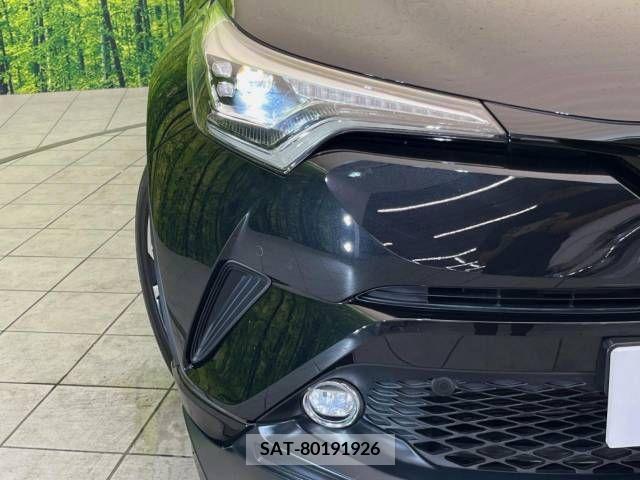Toyota C-HR 2018-06 347180-12
