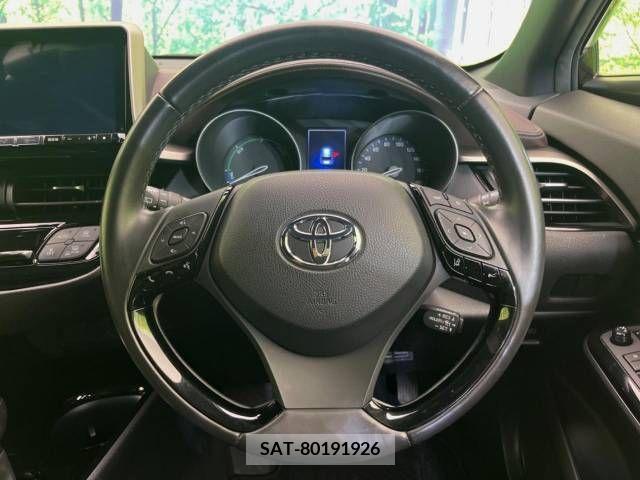 Toyota C-HR 2018-06 347180-8