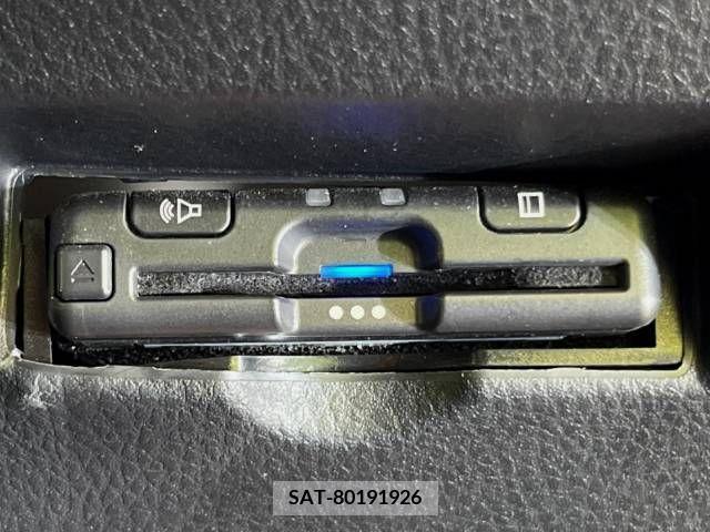 Toyota C-HR 2018-06 347180-7