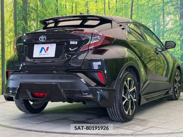 Toyota C-HR 2018-06 347180-17